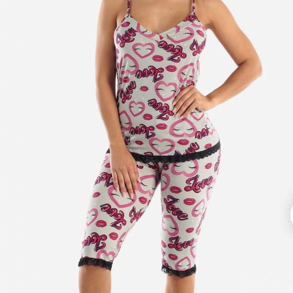 Unlisted Other - Love Printed Capris PJ Set